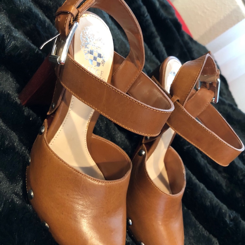 Heeled Clogs - Picture 3 of 9